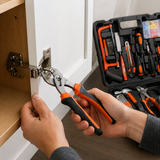 Kit de herramientas de 105 piezas con destornilladores y llaves variadas