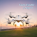 Drone RC en vuelo estable en exteriores